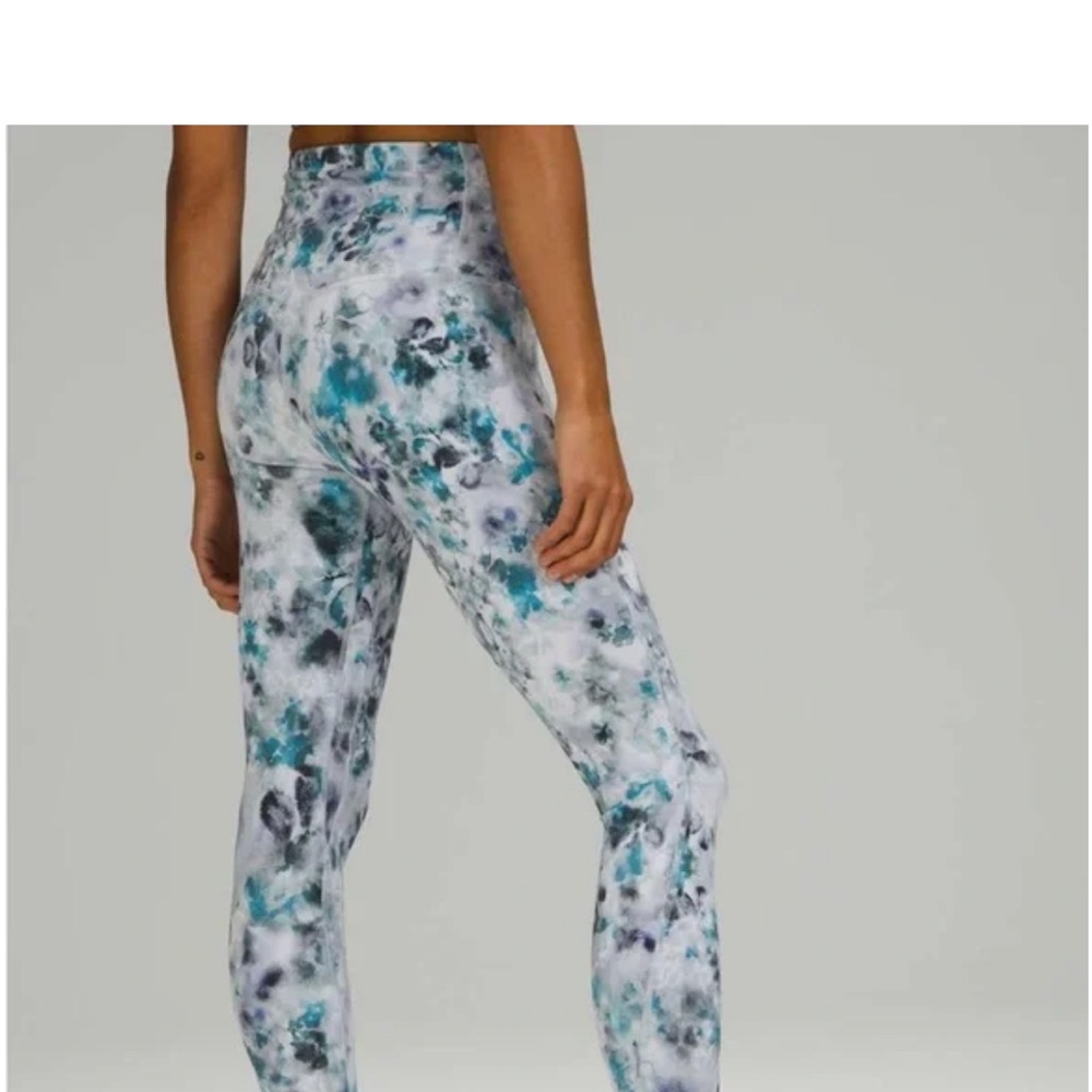 LULULEMON Kaleidofloral Multi Align High-Rise Leggings • Womens Size 6 - Picture 2 of 8